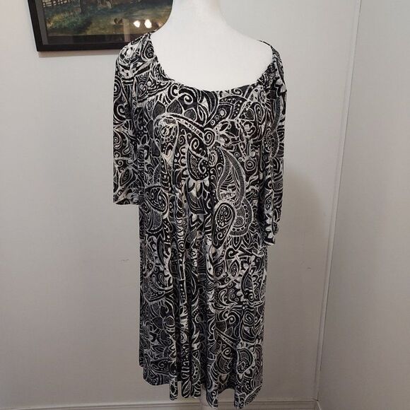 FANTAZIA M pit to pit 22 inch length 34 1`/2 VCG - Picture 1 of 3